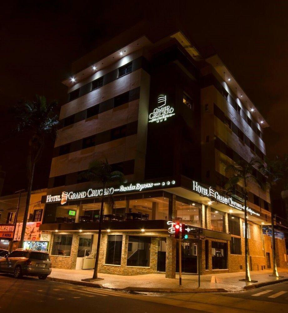 Bagu Grand Crucero Posadas Exterior photo